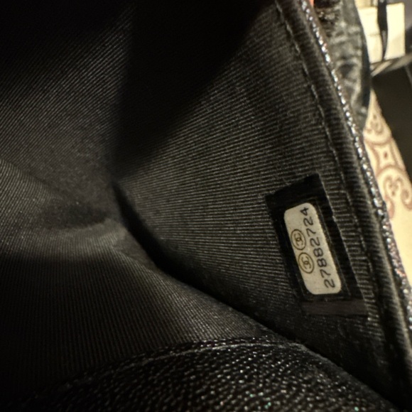 Chanel wallet LOOKING TO TRADE - Picture 16 of 16